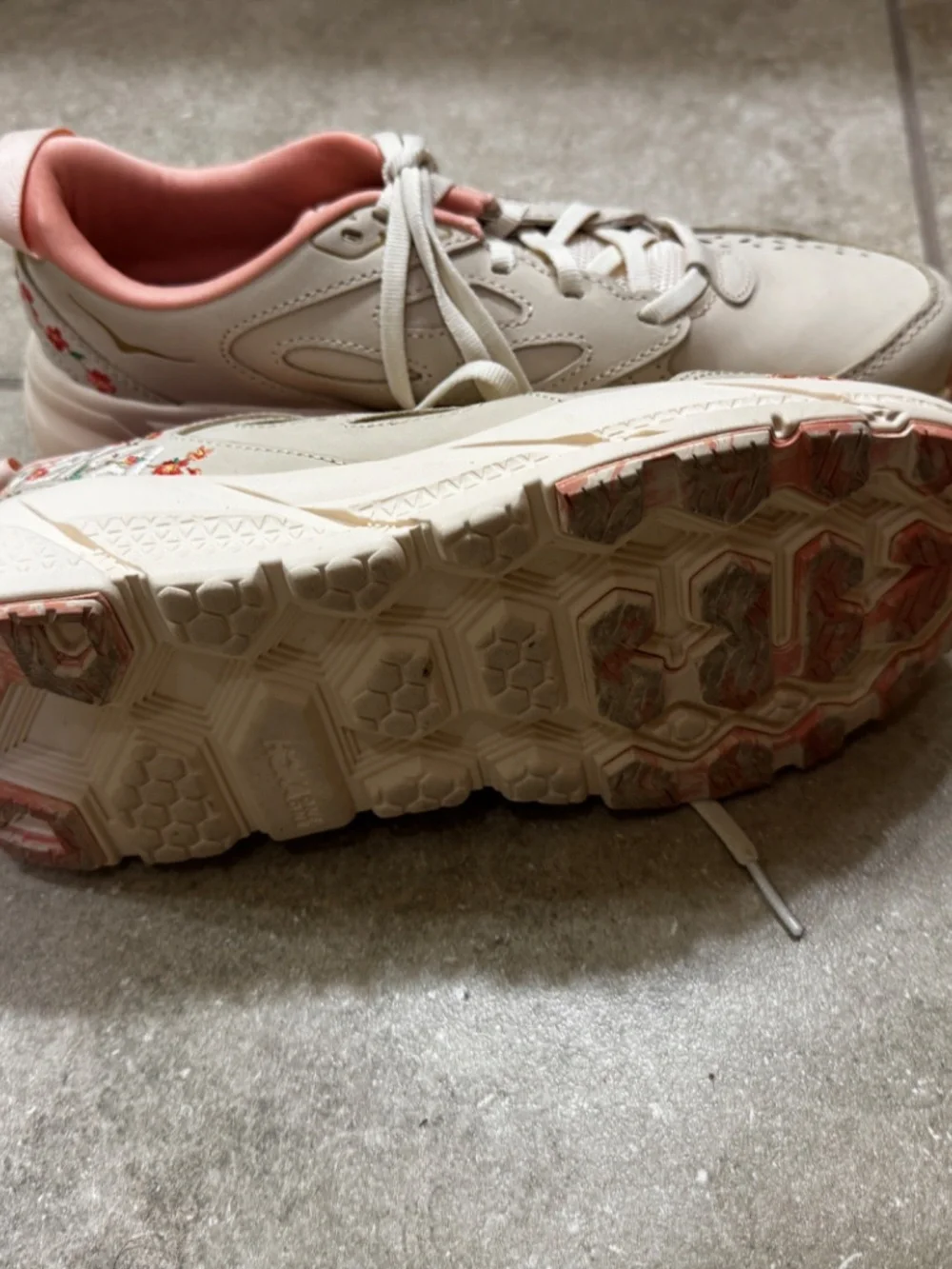 Hoka ladies running shoes